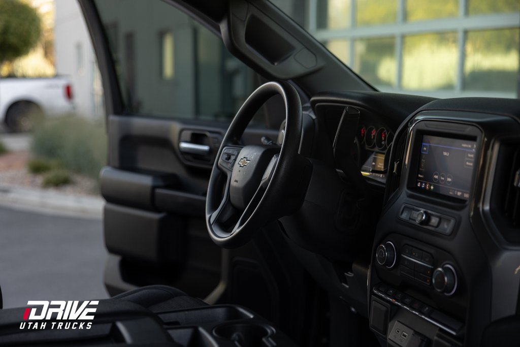 Used 2022 Chevrolet Silverado 1500 Custom image 16