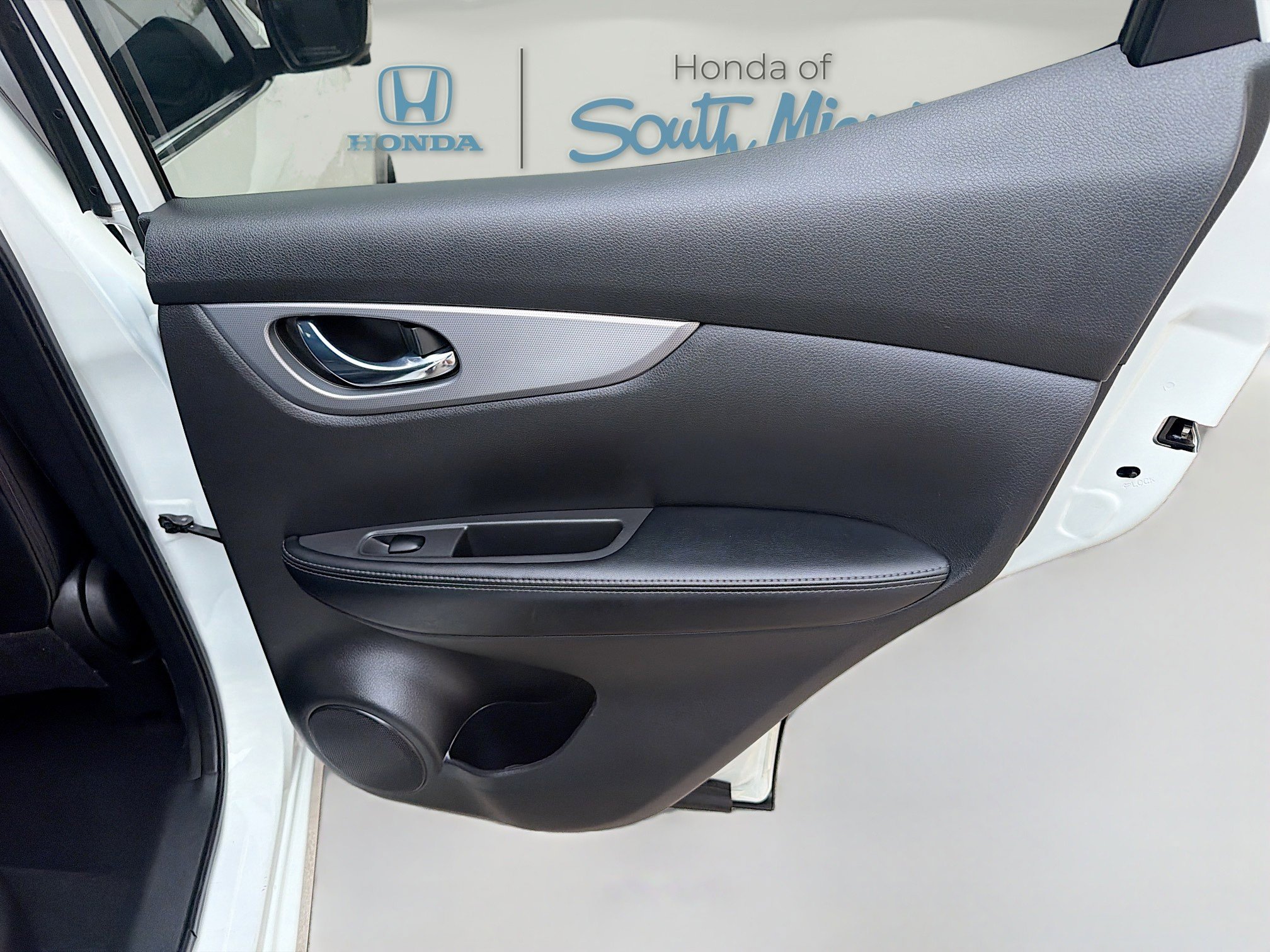 Used 2020 Nissan Rogue Sport SV w/ Technology Package image 30
