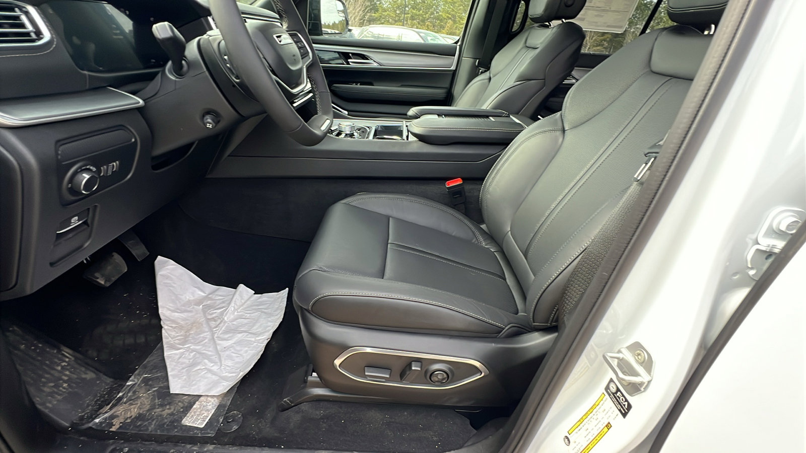 New 2026 Jeep Grand Wagoneer Limited image 16