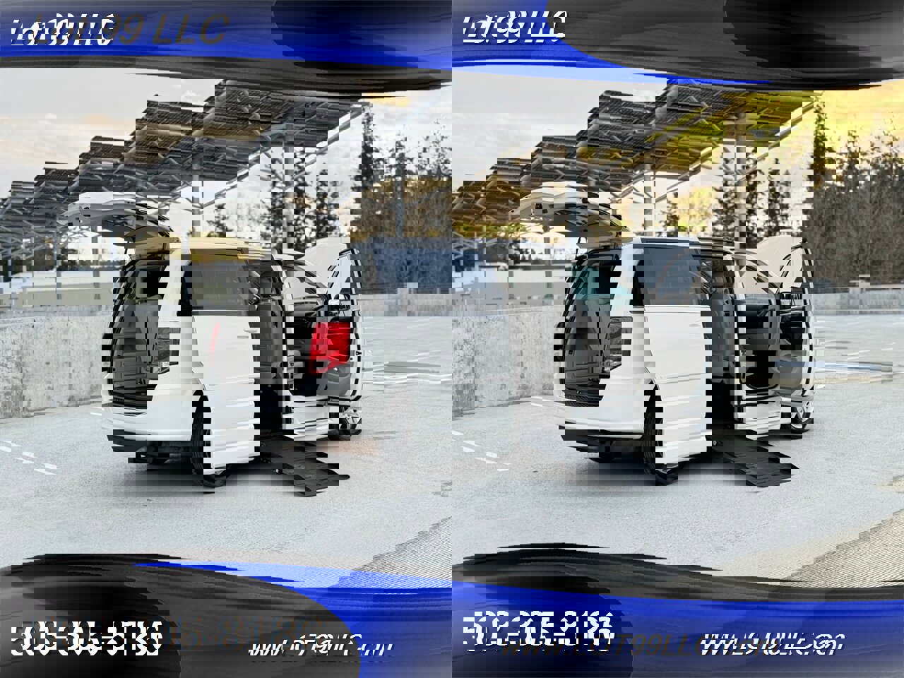 Used 2011 Dodge Grand Caravan Crew image 41