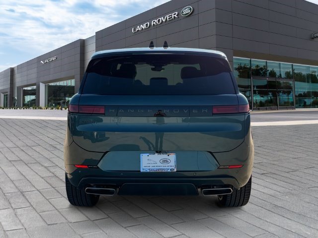 New 2026 Land Rover Range Rover Sport Dynamic SE AWD/4WD image 4