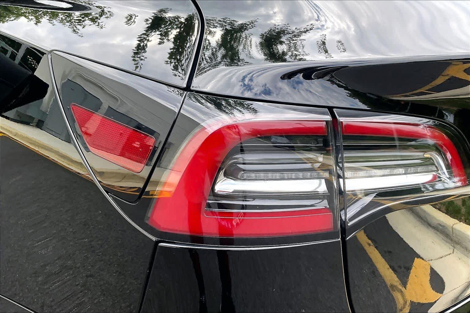 Used 2022 Tesla Model 3 Standard Range RWD image 27