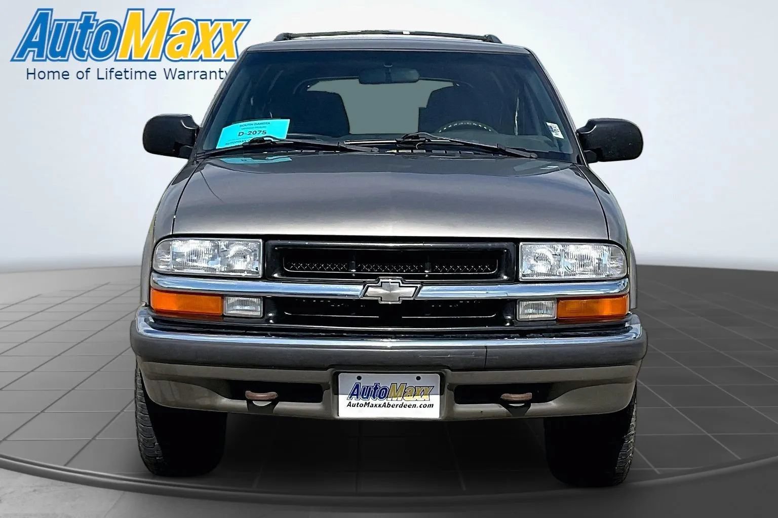 Used 2000 Chevrolet Blazer LS w/ LS Preferred Equipment Group AWD/4WD image 2