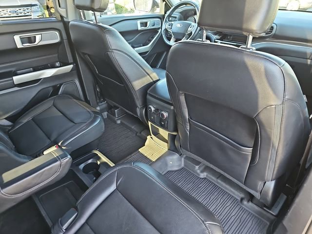 Used 2021 Ford Explorer Limited w/ Equipment Group 301A image 11