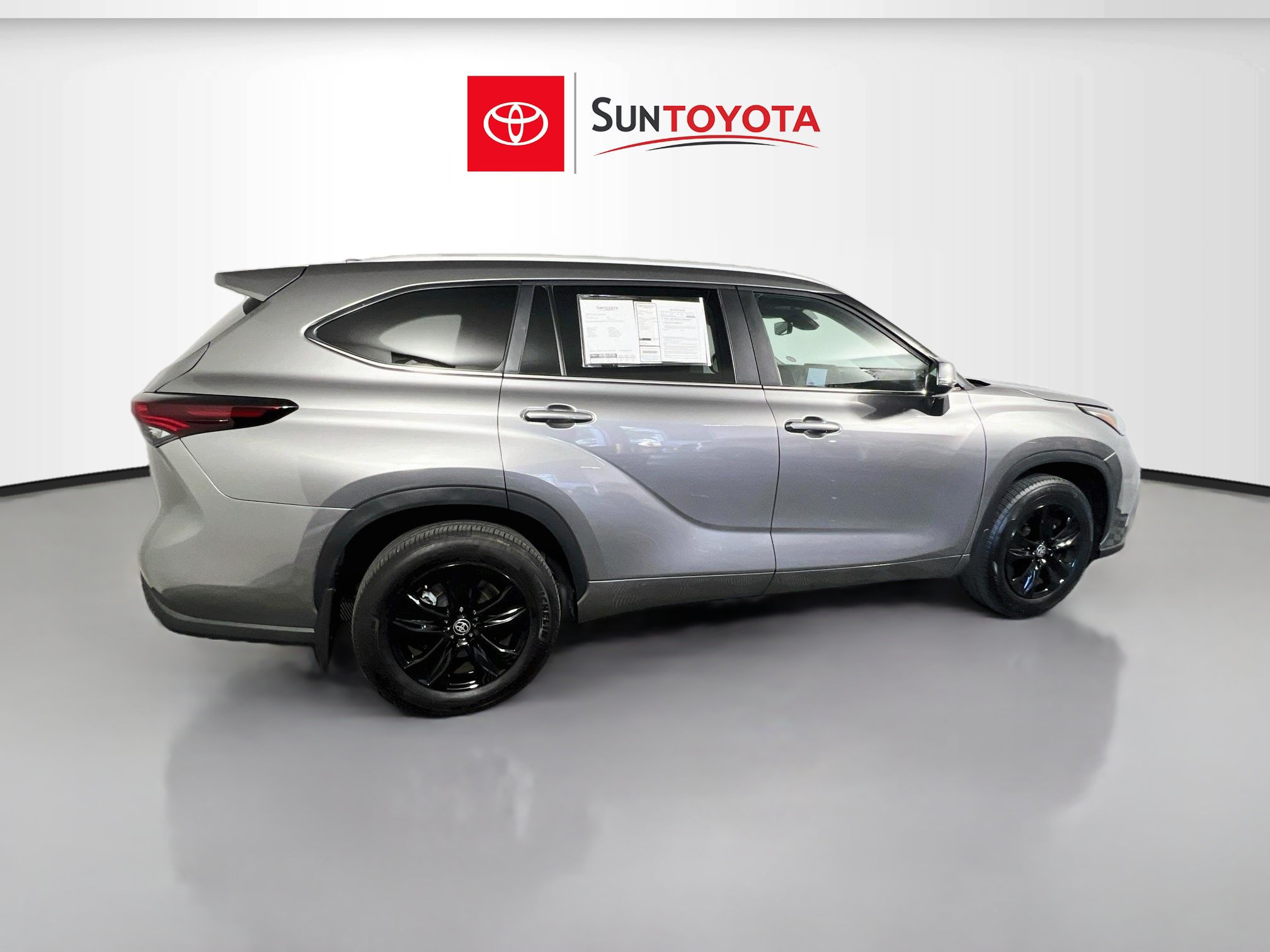 Used 2026 Toyota Highlander XLE AWD/4WD image 4