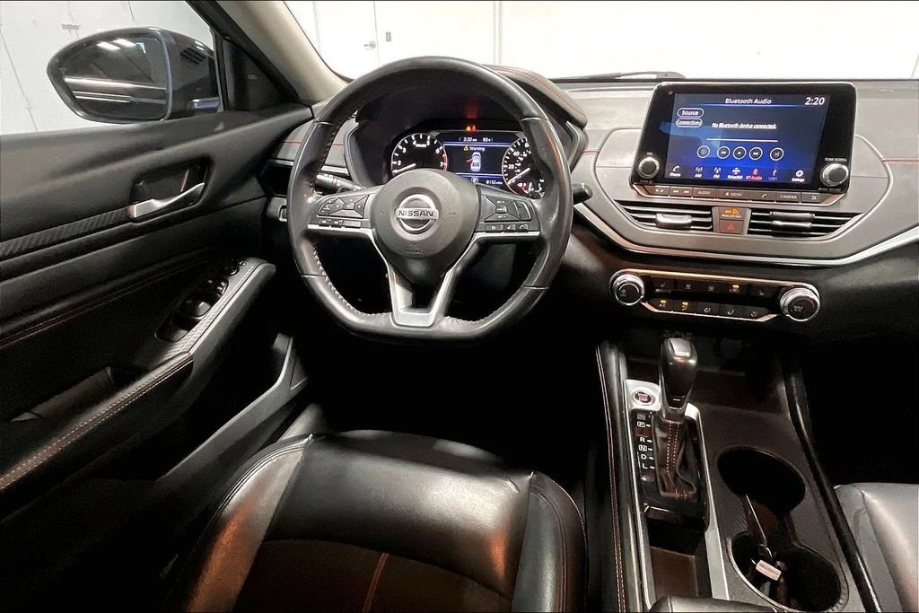 Used 2022 Nissan Altima 2.5 SR w/ Midnight Edition Package FWD image 7