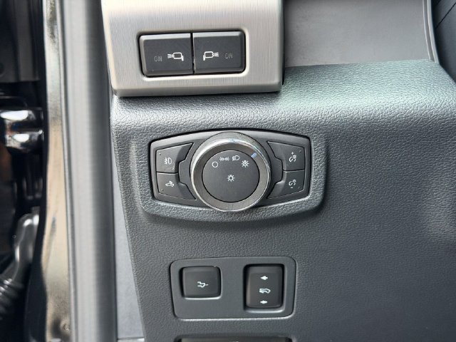 Used 2022 Ford F250 Platinum w/ Tremor Off-Road Package AWD/4WD image 8