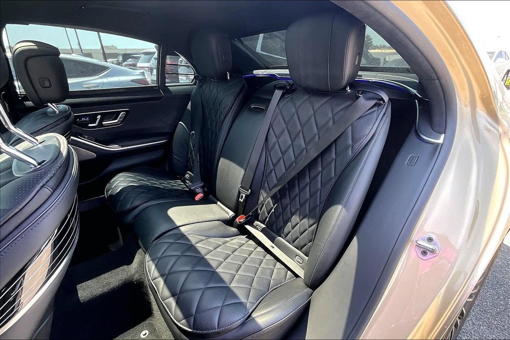 Used 2022 Mercedes-Benz S 580 4MATIC Sedan w/ Warmth & Comfort Package image 32