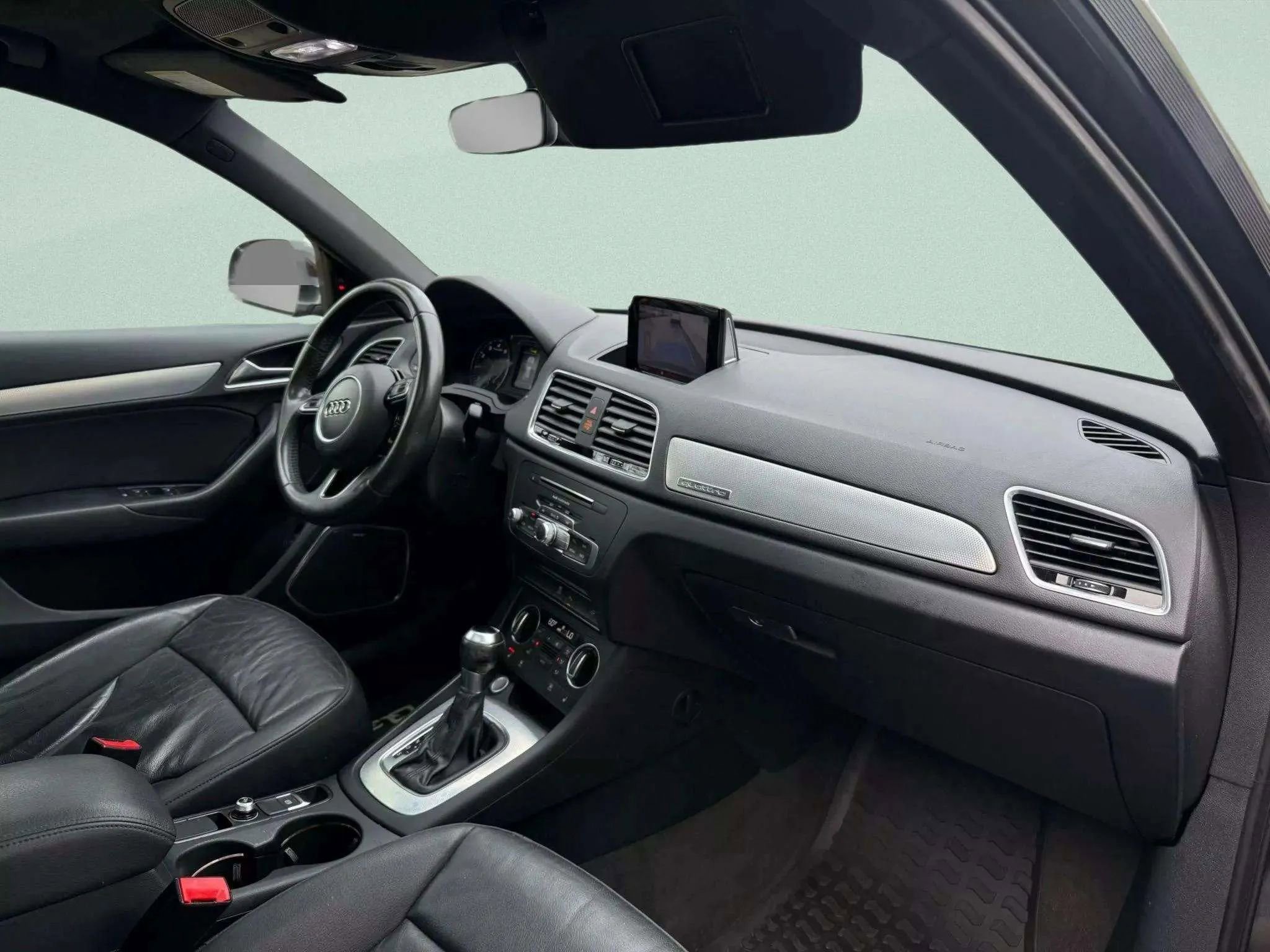 Used 2018 Audi Q3 2.0T Premium Plus w/ Premium Plus Package image 7