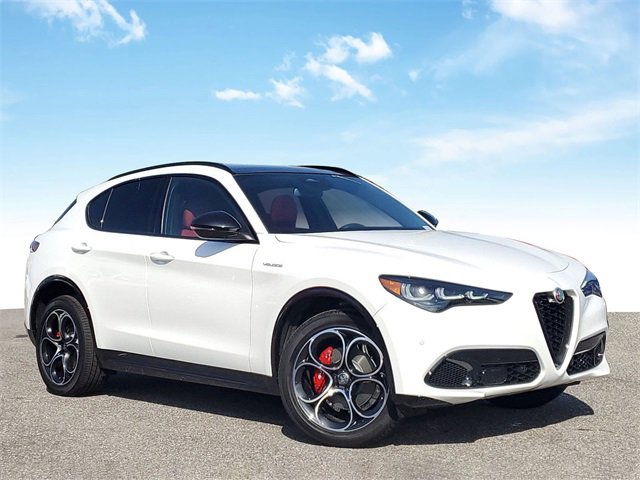 New 2025 Alfa Romeo Stelvio Sprint w/ Veloce Package