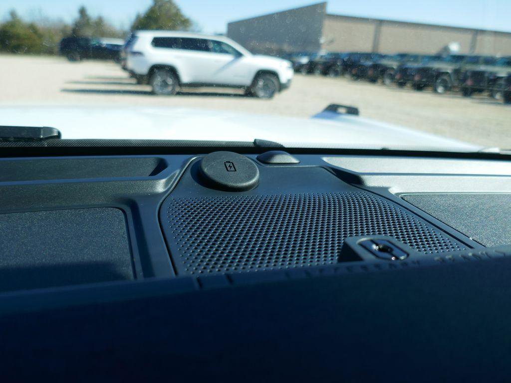 New 2026 Ford Bronco Outer Banks image 24