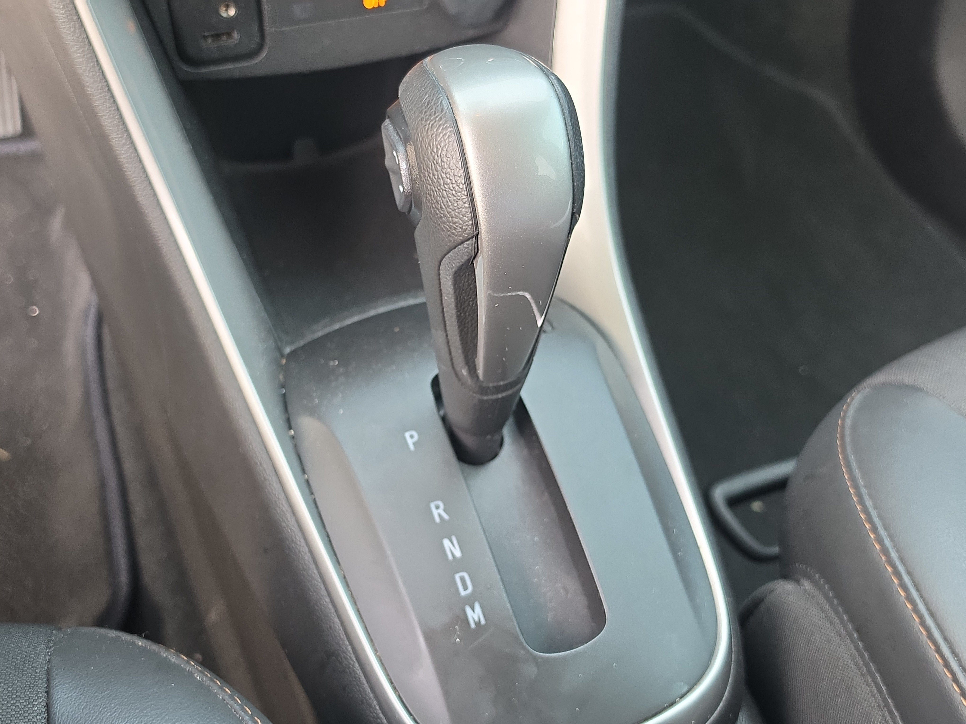 Used 2020 Chevrolet Trax LT w/ LT Convenience Package FWD image 28
