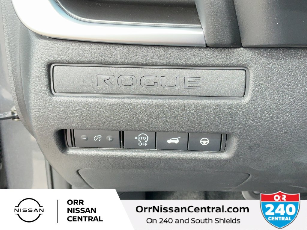 New 2027 Nissan Rogue Dark Armor FWD image 19