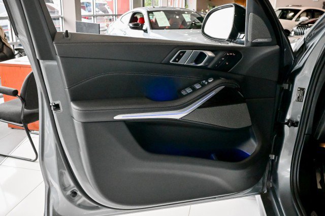 Used 2024 BMW X7 xDrive40i w/ M Sport Package image 14