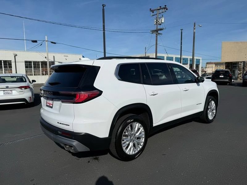 Used 2024 GMC Acadia Elevation FWD image 5