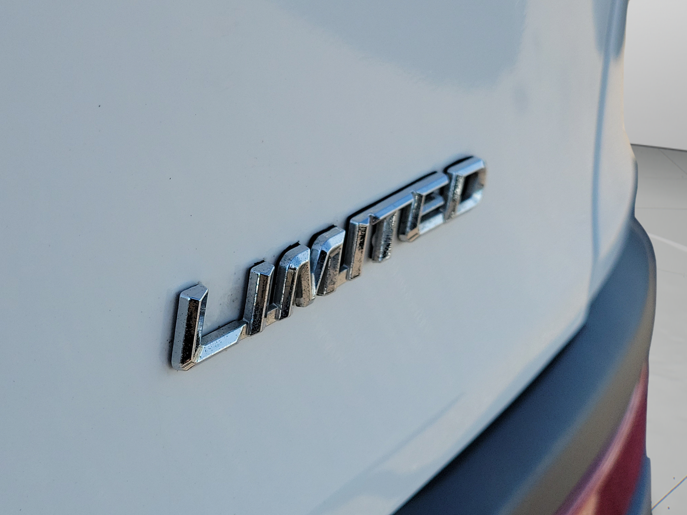 Used 2016 Jeep Cherokee Limited AWD/4WD image 31