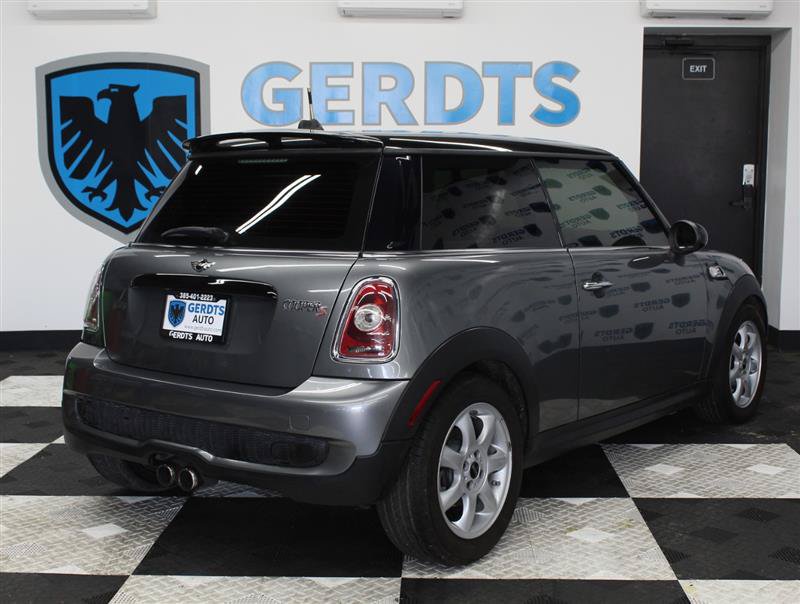 Used 2009 MINI Cooper S FWD image 4