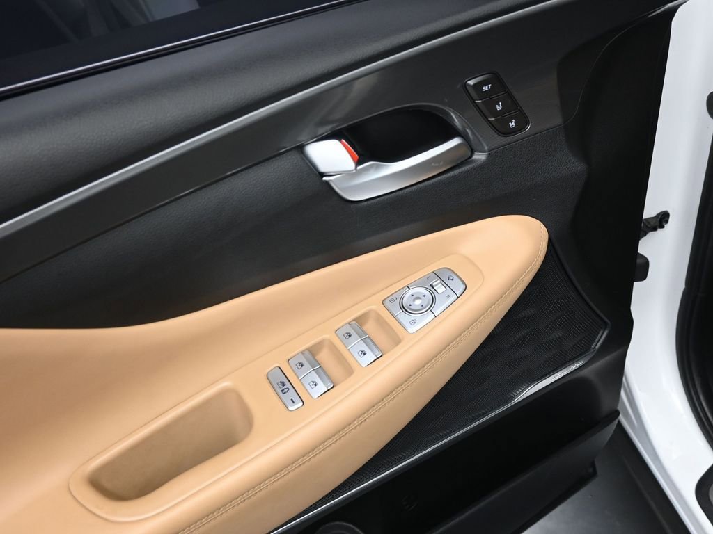 Used 2023 Hyundai Santa Fe Calligraphy image 26