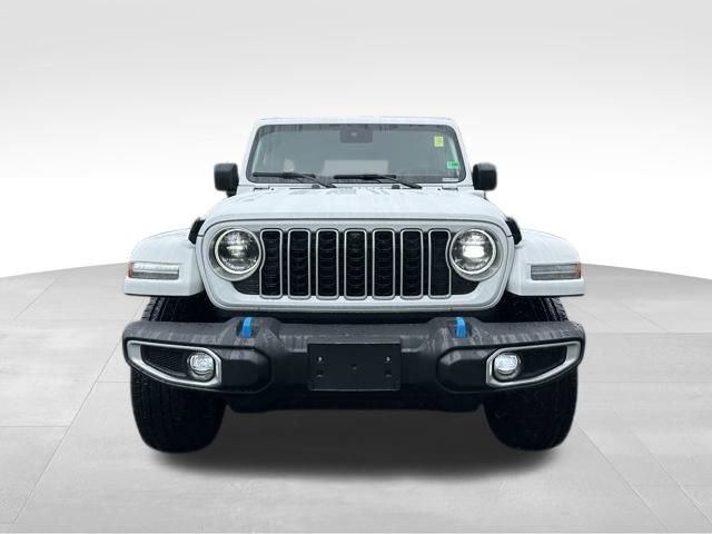 Used 2024 Jeep Wrangler Unlimited Sahara w/ Technology Group image 16
