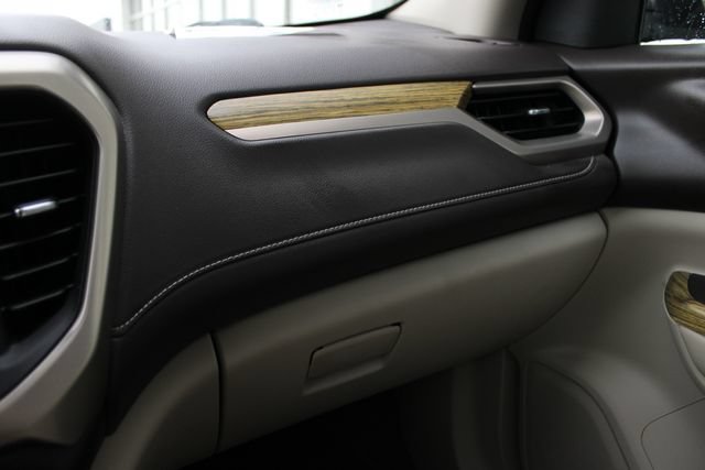 Used 2017 GMC Acadia Denali w/ Technology Package FWD image 24