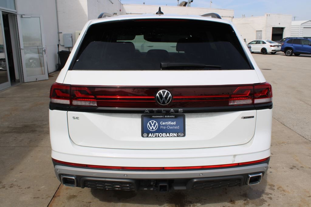 Certified 2025 Volkswagen Atlas Peak Edition SE image 5
