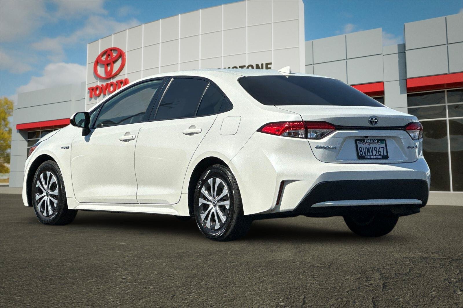 Certified 2021 Toyota Corolla LE w/ Carpet Mat Package (TMS) FWD image 5