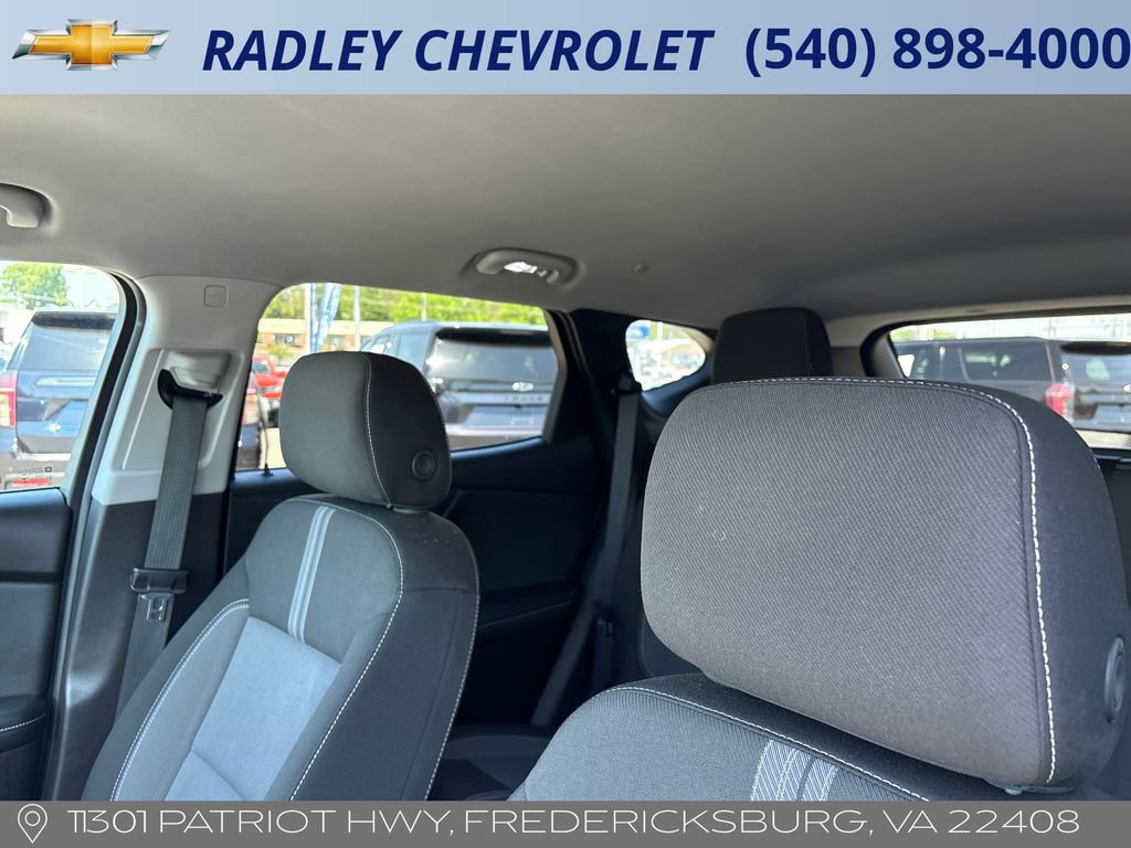 Used 2025 Chevrolet Blazer LT AWD/4WD image 2