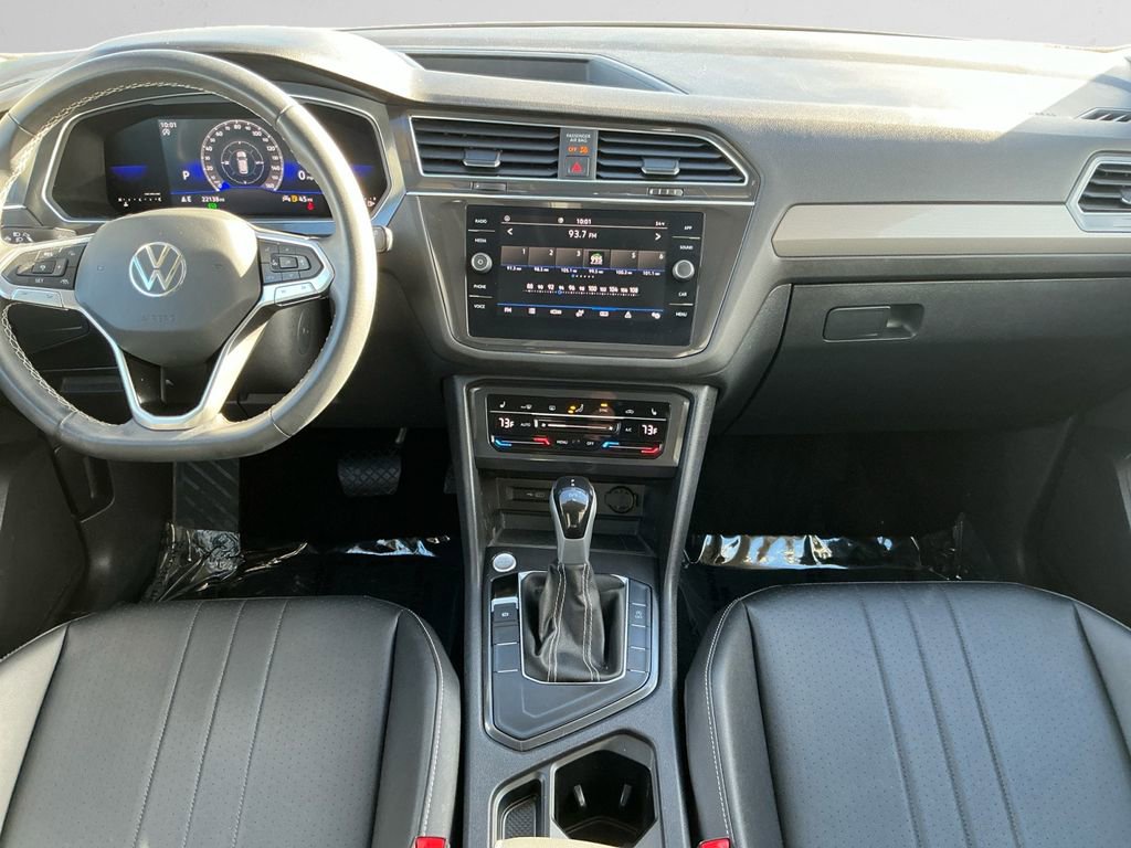 Used 2023 Volkswagen Tiguan SE image 10