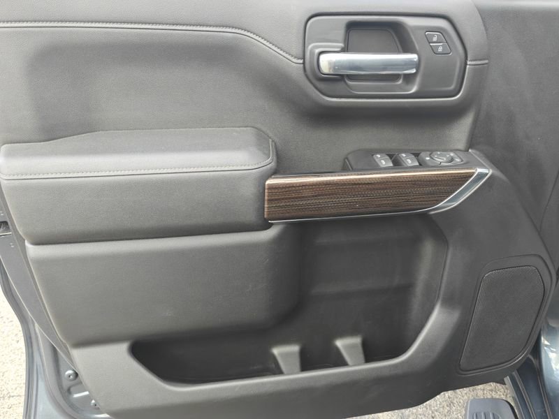 Used 2019 Chevrolet Silverado 1500 LT w/ All-Star Edition image 17