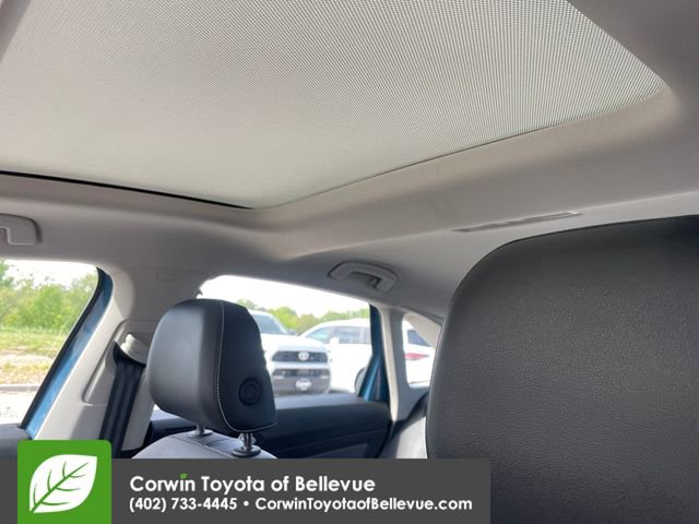 Used 2025 Volkswagen Jetta SE FWD image 24