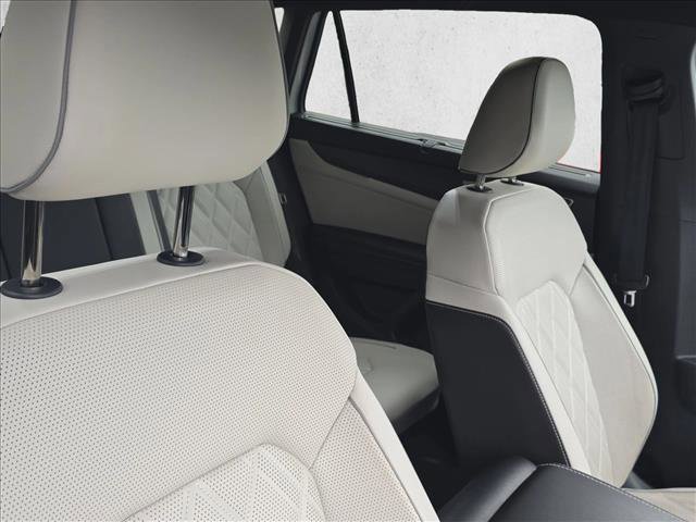 Used 2024 Volkswagen Atlas Cross Sport SEL Premium R-Line image 21