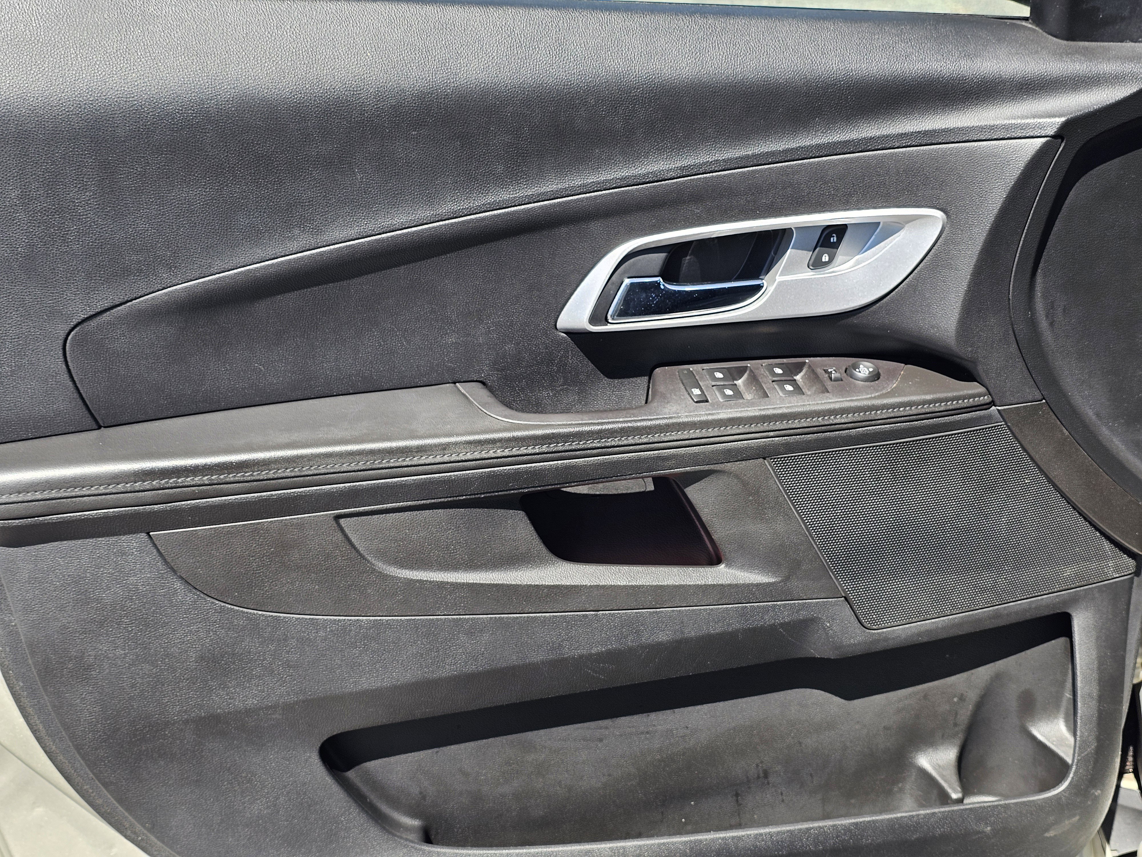Used 2015 Chevrolet Equinox LS FWD image 14