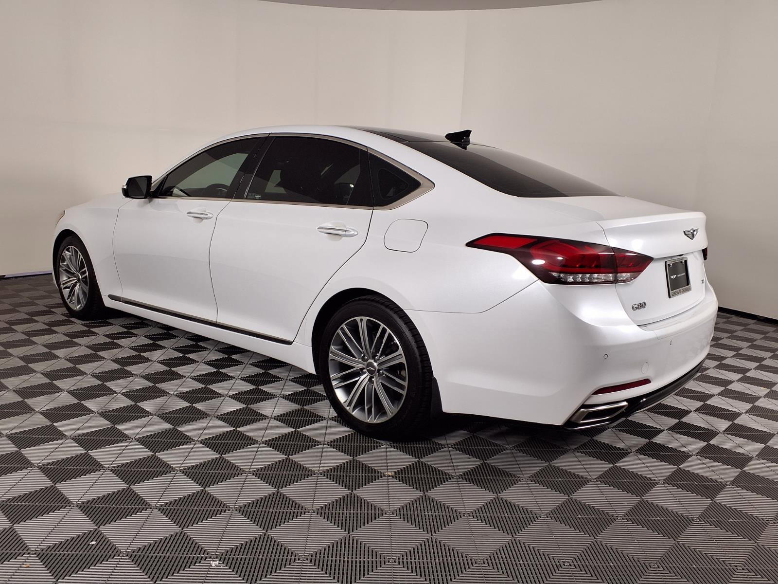 Used 2018 Genesis G80 3.8 w/ Option Group 03 RWD image 6