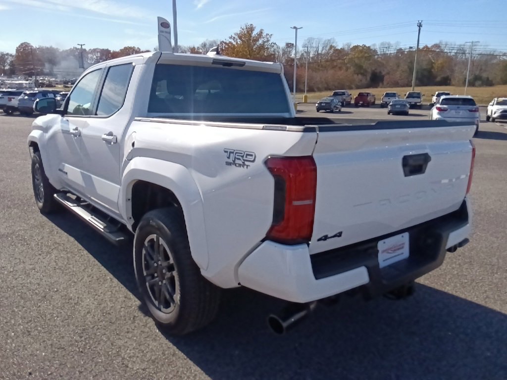 Used 2025 Toyota Tacoma TRD Sport image 5