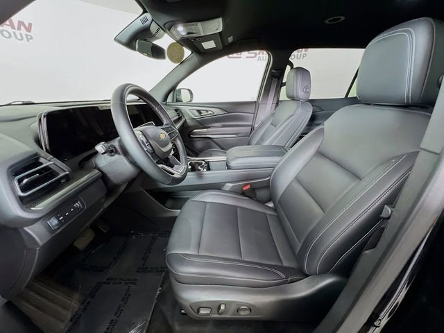 Used 2025 Chevrolet Traverse LT image 10