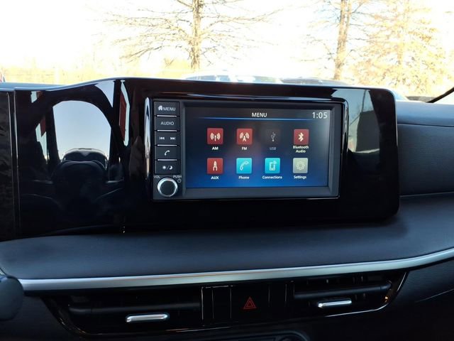 Certified 2025 Nissan Kicks S image 10