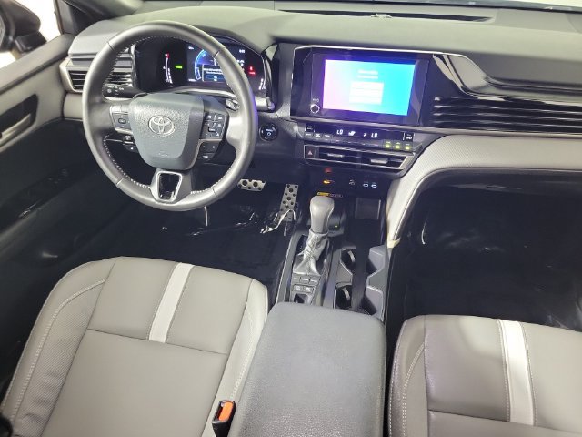 Used 2026 Toyota Camry SE FWD image 15