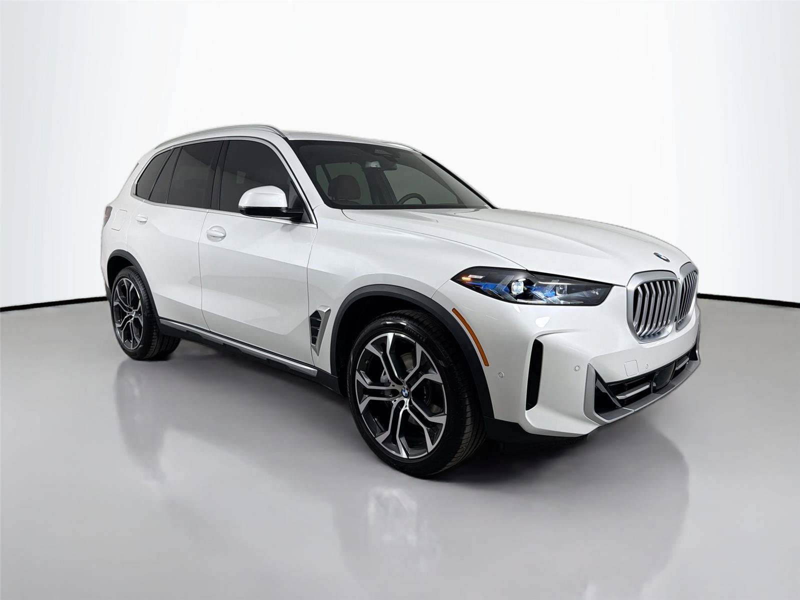 New 2026 BMW X5 xDrive40i w/ Climate Comfort Package AWD/4WD image 3