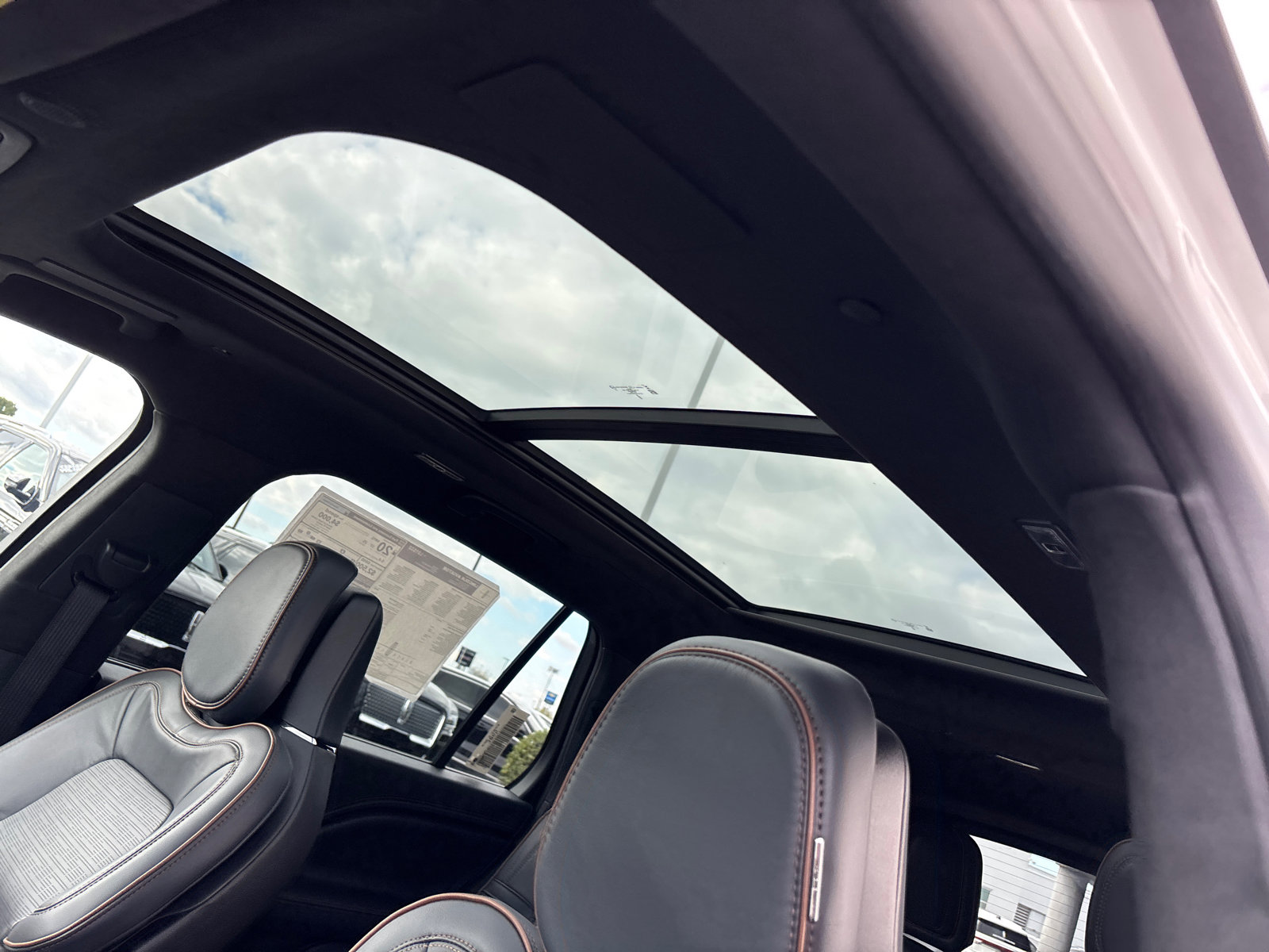 New 2026 Lincoln Aviator Black Label w/ Black Label Special Edition image 27