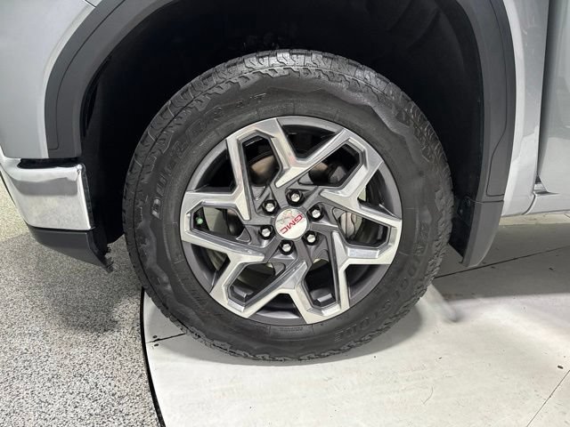 Used 2024 GMC Sierra 1500 SLT w/ SLT Premium Plus Package AWD/4WD image 9