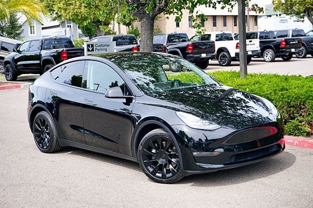 Used 2021 Tesla Model Y Long Range AWD/4WD image 3