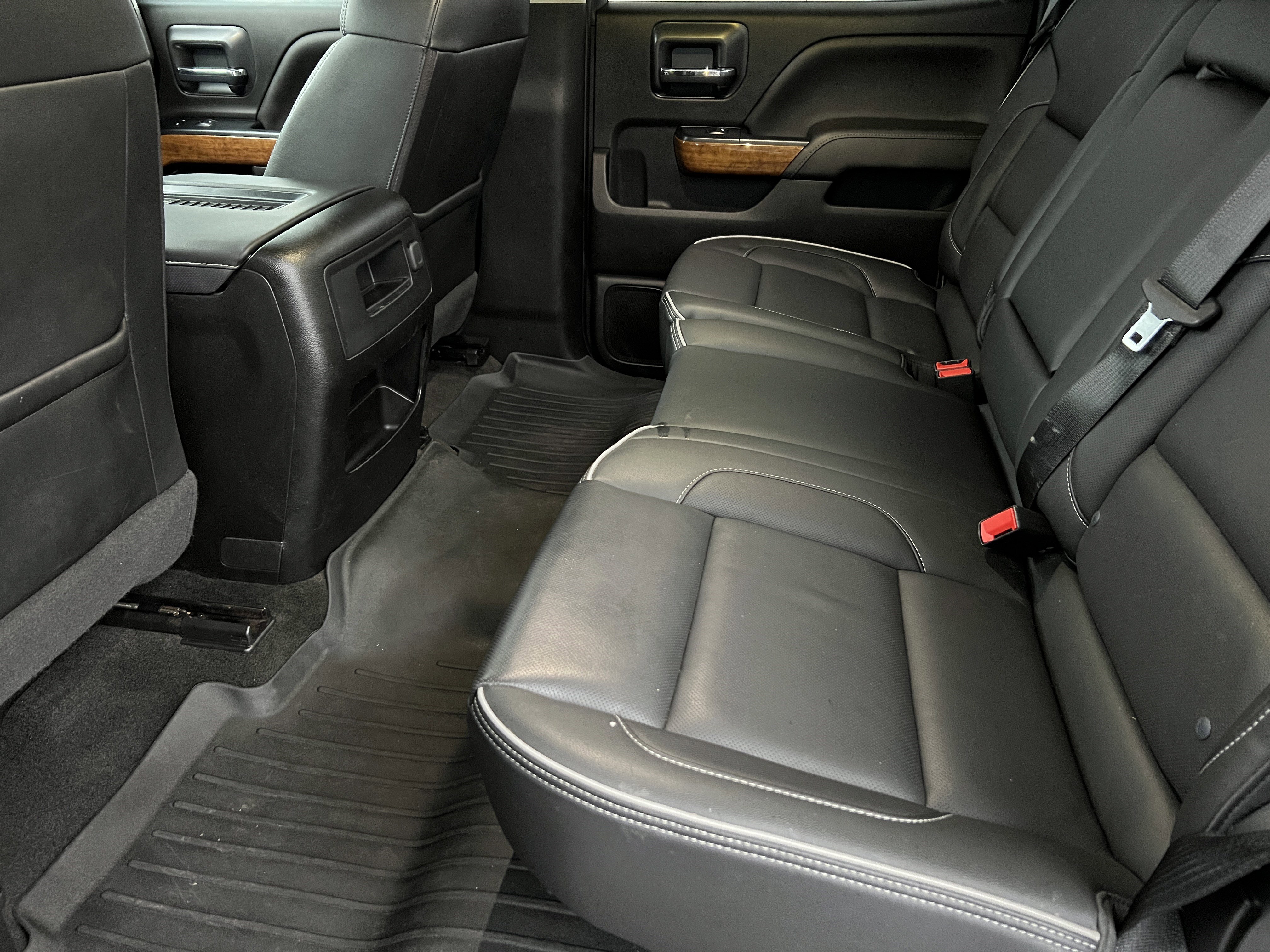 Used 2018 Chevrolet Silverado 2500 High Country w/ Duramax Plus Package image 18