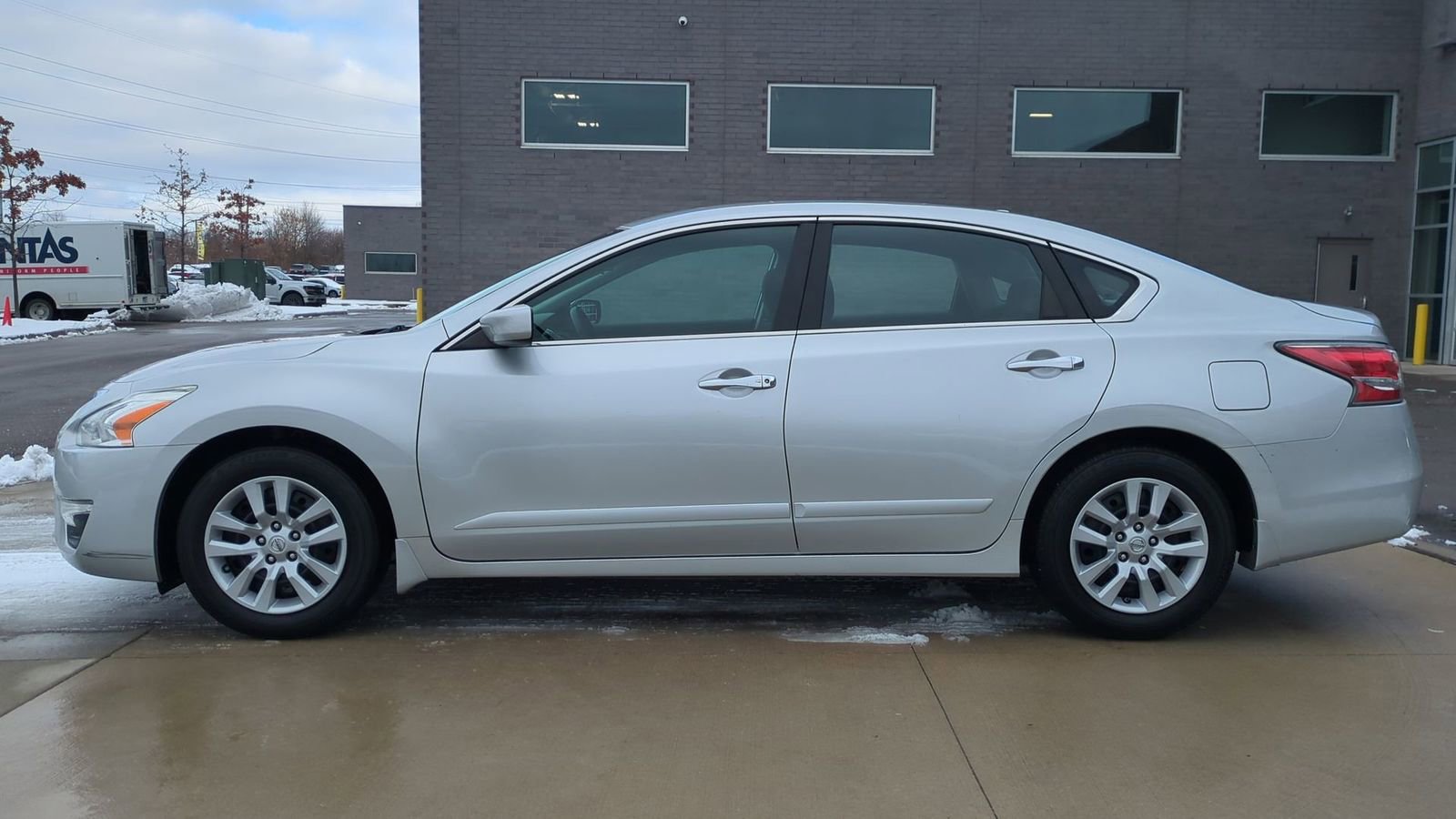 Used 2014 Nissan Altima 2.5 S w/ Display Audio Package image 2