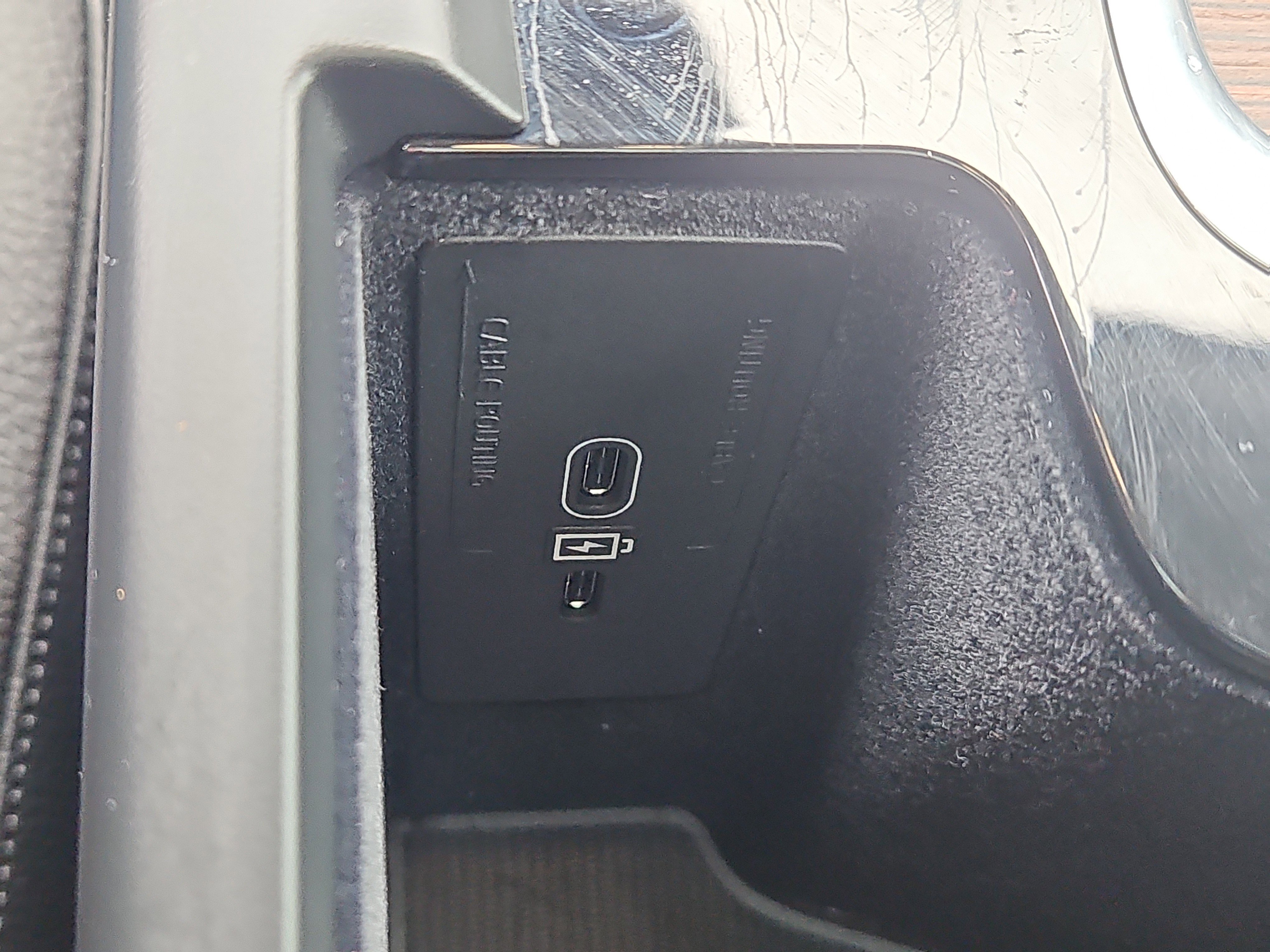 Used 2023 Volvo XC60 B5 Plus w/ Climate Package image 10