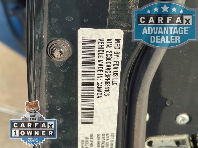 Used 2023 Chrysler 300 Touring w/ Sport Appearance Package image 31