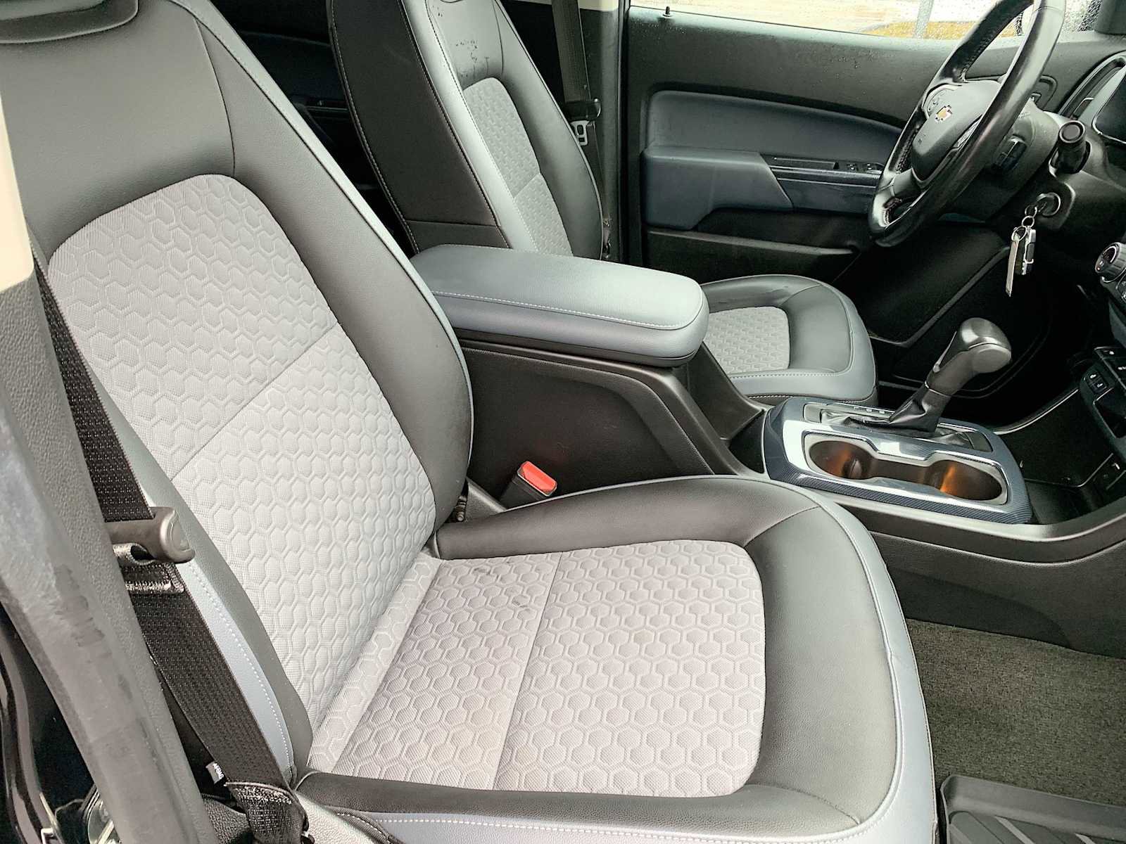 Used 2018 Chevrolet Colorado Z71 w/ LPO, Premium Interior Package image 25