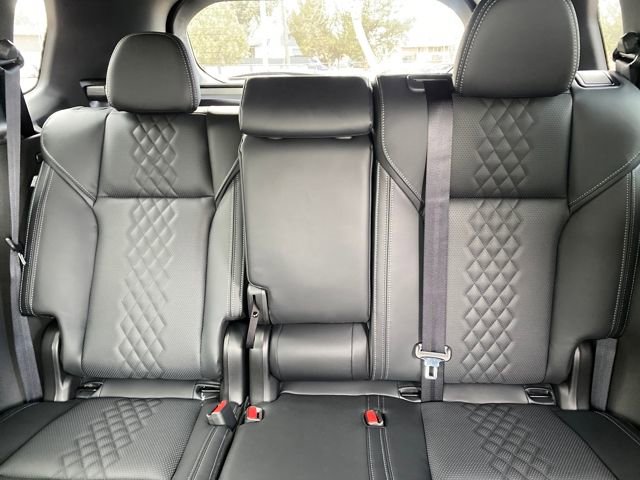 New 2025 Mitsubishi Outlander SEL Black Edition AWD/4WD image 11