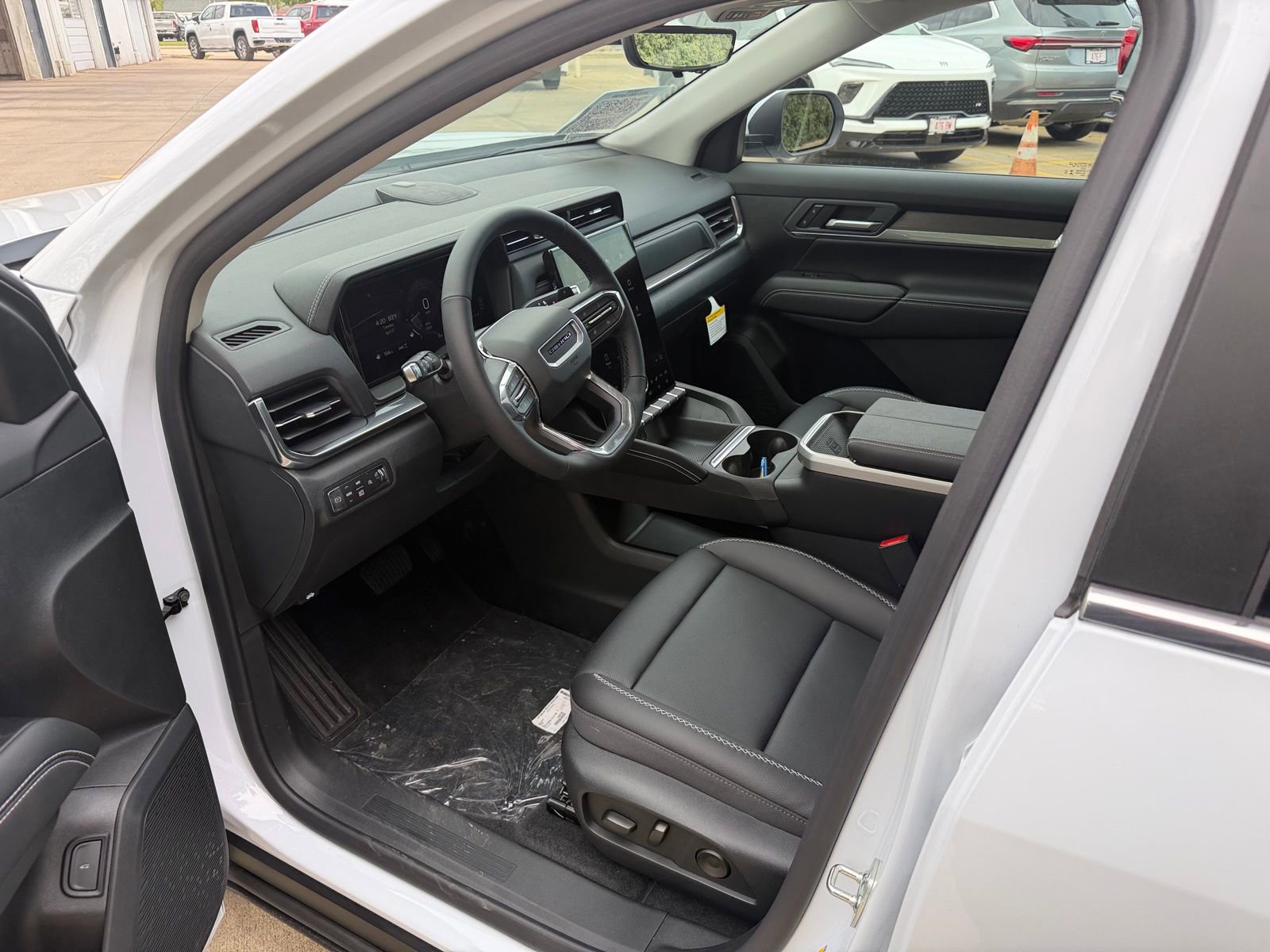 New 2026 GMC Terrain Denali AWD/4WD image 4