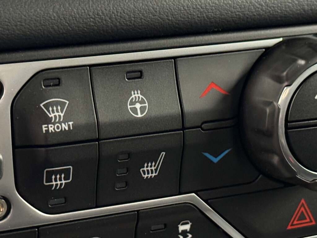 New 2025 Jeep Gladiator Sport image 32