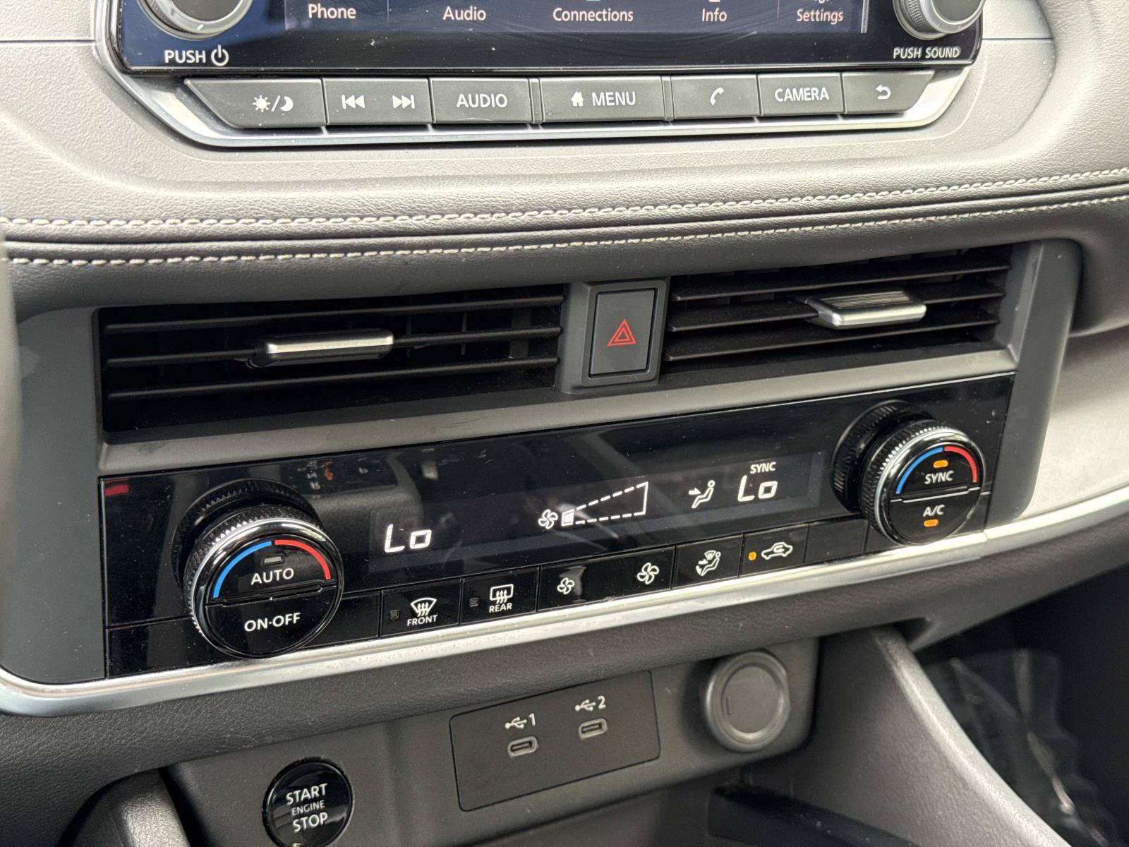 Used 2025 Nissan Rogue SV AWD/4WD image 11